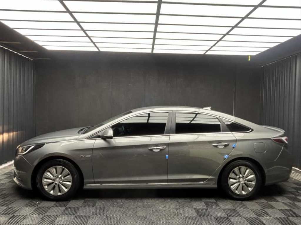 HYUNDAI Sonata - Vista 2