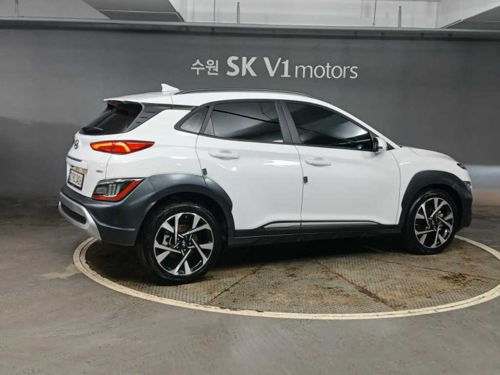 HYUNDAI Kona - Vista 4