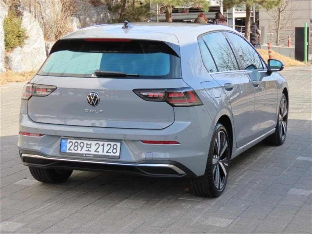 Volkswagen Golf - Vista 3