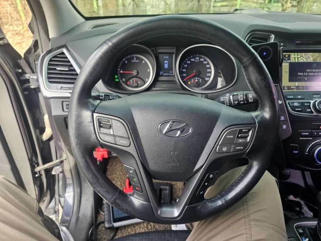 HYUNDAI Santa Fe - Vista 7