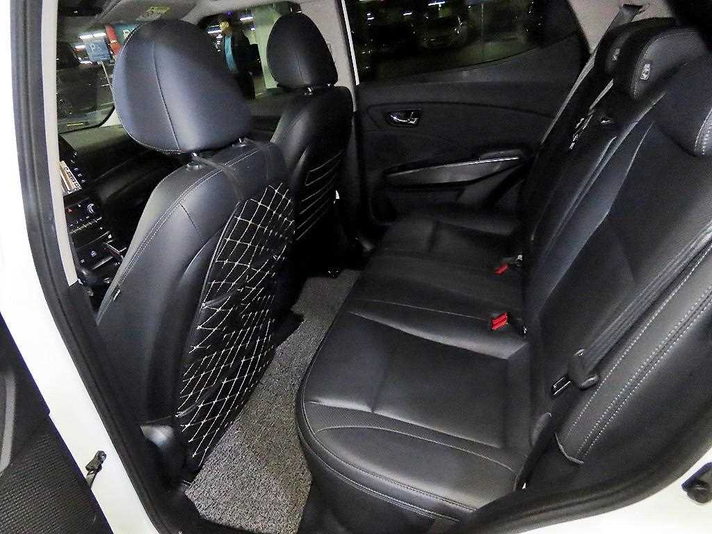 Ssangyong Tivoli - Vista 7