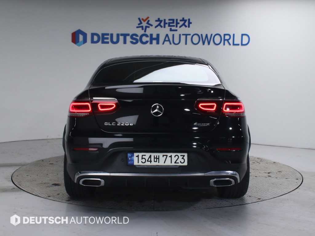 Mercedes Benz GLC Class - Vista 4