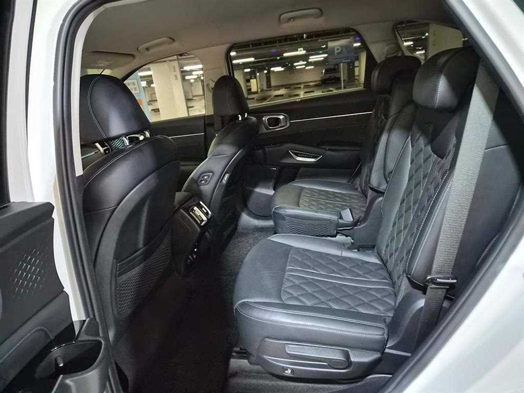 KIA Sorento - Vista 7