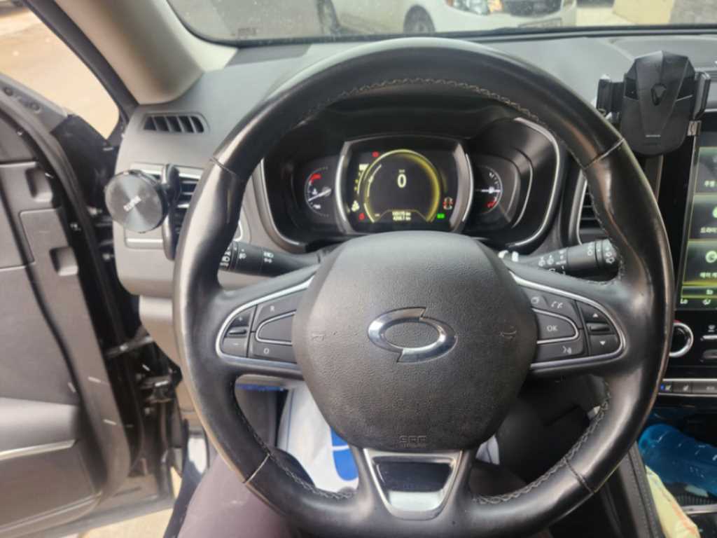 SAMSUNG QM6 - Vista 5