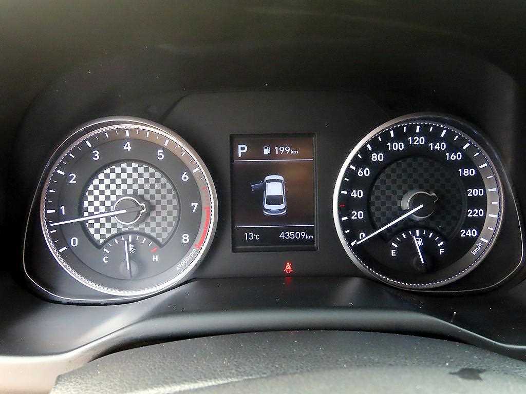 HYUNDAI Avante - Vista 8