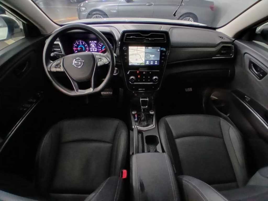 Ssangyong Tivoli - Vista 6