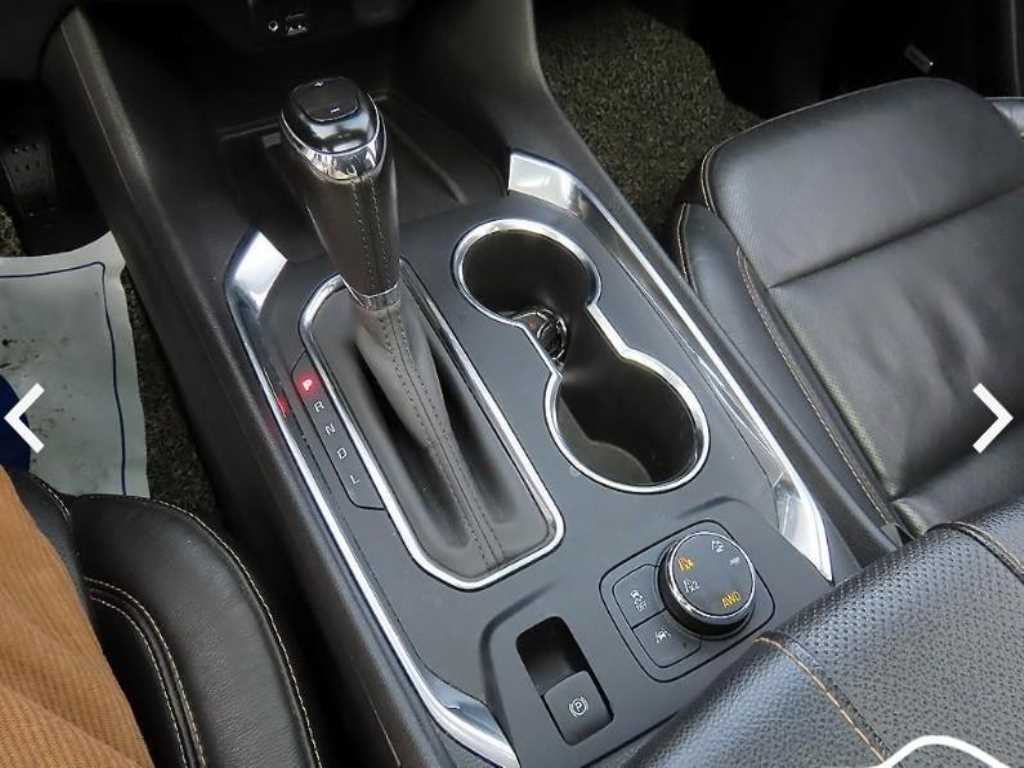 Chevrolet Travers - Vista 10