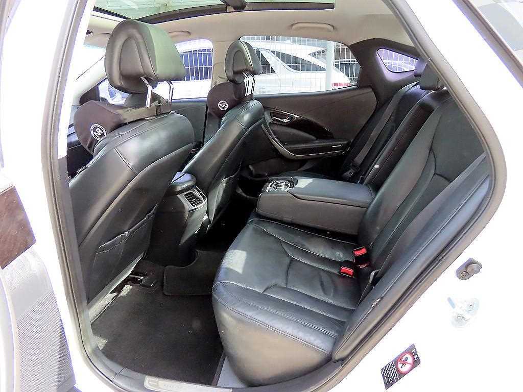 HYUNDAI Grandeur - Vista 6