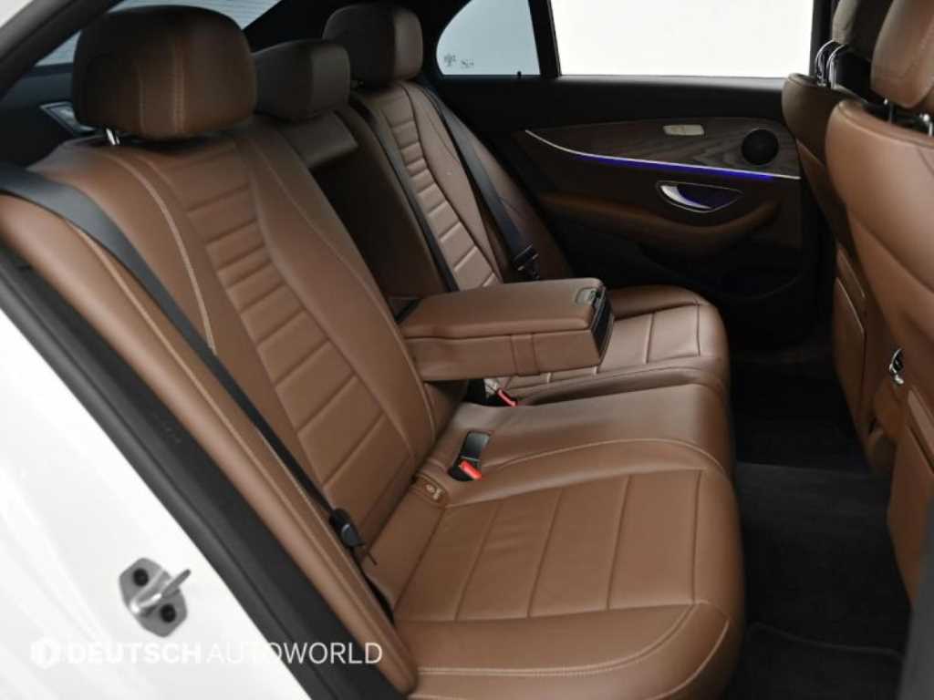 Mercedes Benz E class - Vista 12