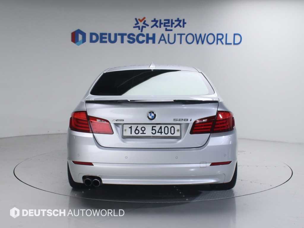 BMW 5 Series - Vista 4