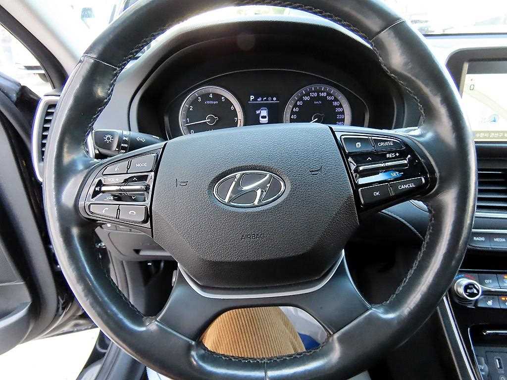 HYUNDAI Grandeur - Vista 8