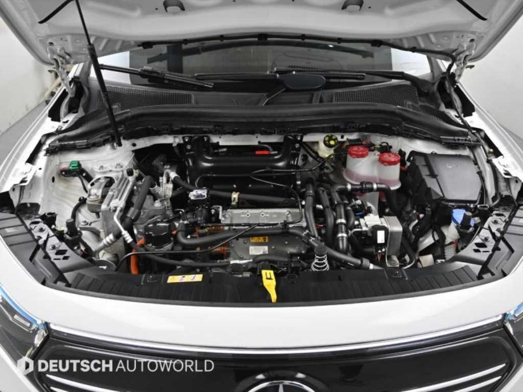 Mercedes Benz EQA - Vista 6