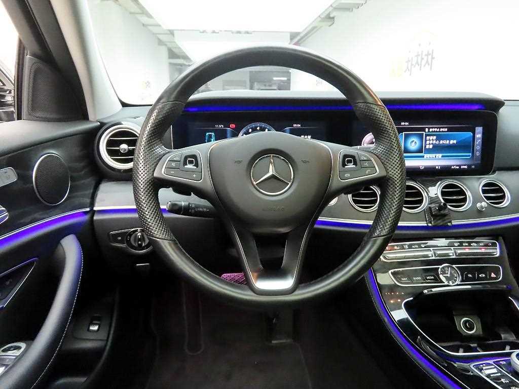 Mercedes Benz E class - Vista 7