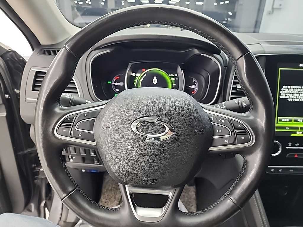 SAMSUNG QM6 - Vista 9