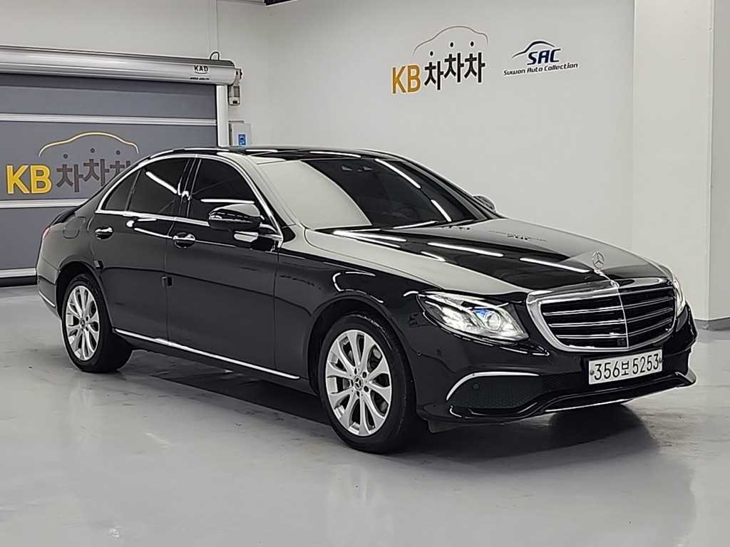 Mercedes Benz E class - Vista 4