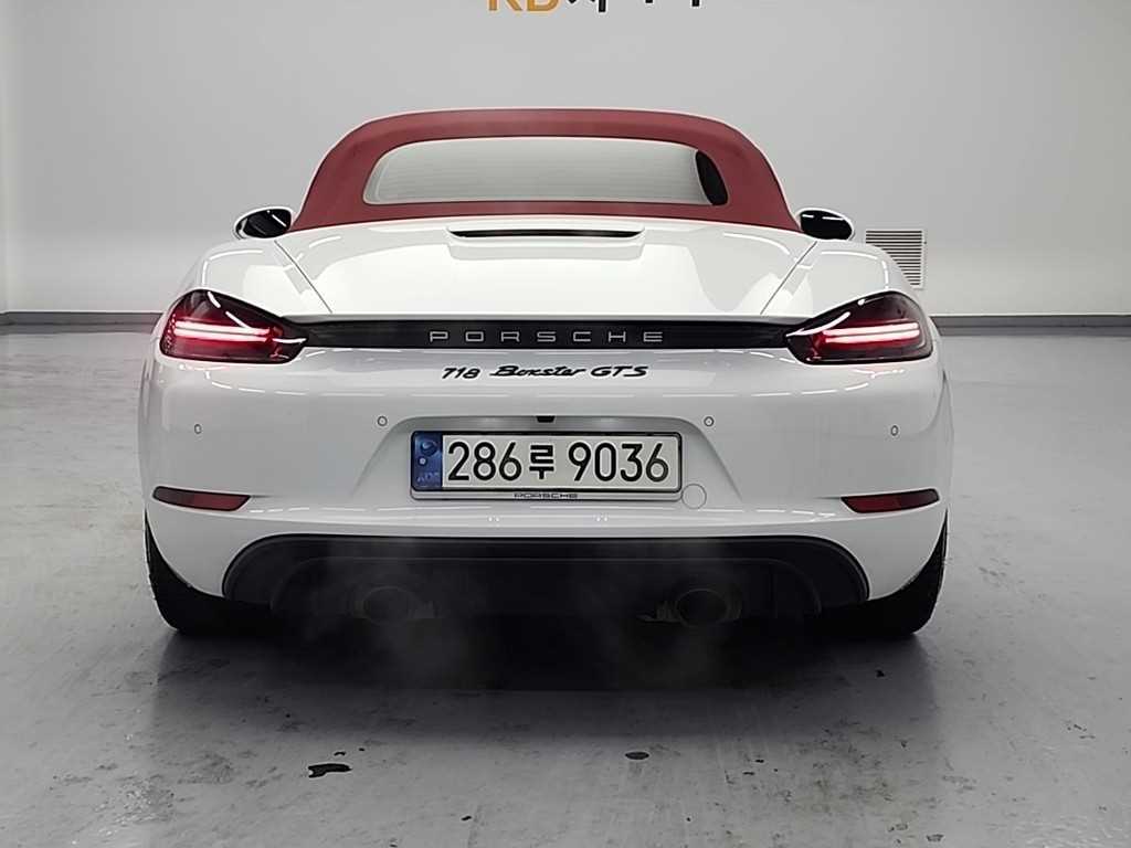 Porsche 718 - Vista 3