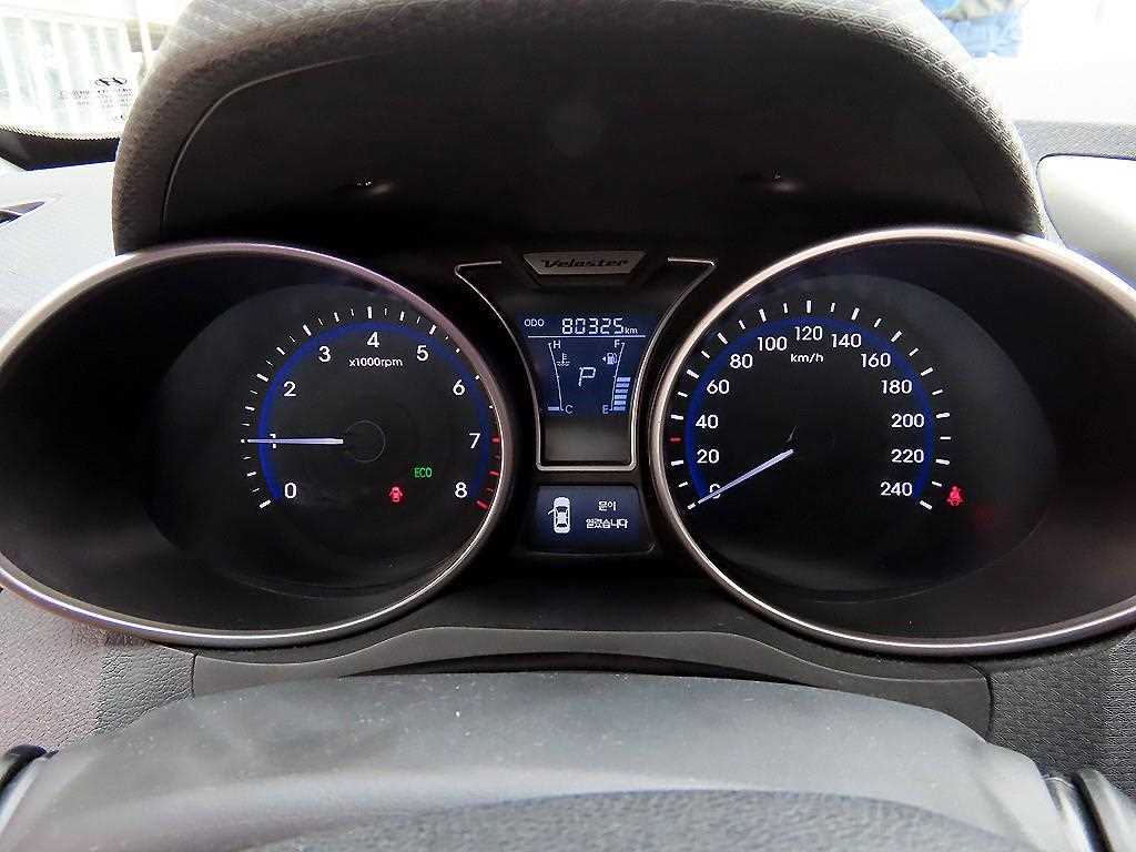 HYUNDAI Veloster - Vista 9