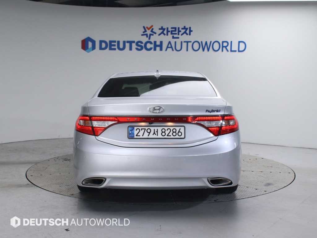 HYUNDAI Grandeur - Vista 4