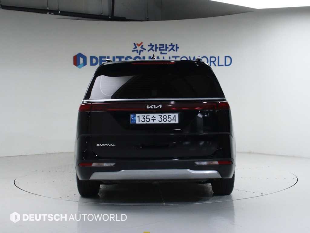 KIA Carnival - Vista 4