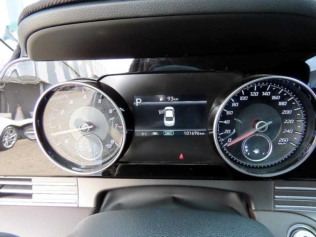 HYUNDAI Grandeur - Vista 9