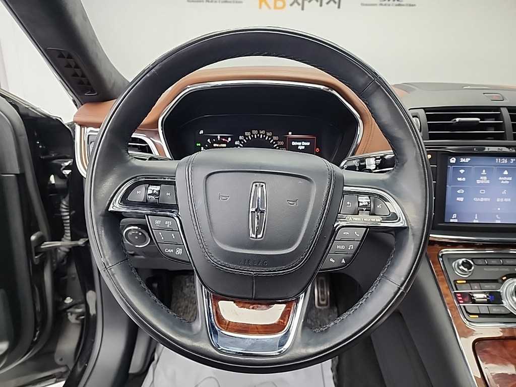 Lincoln Continental - Vista 9