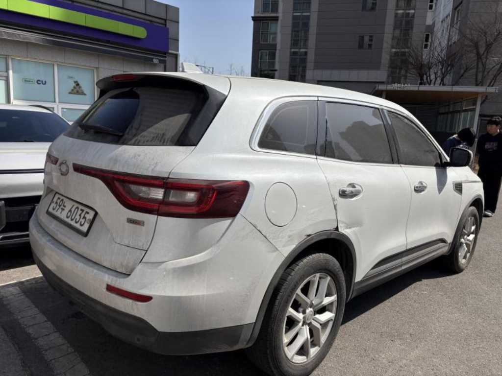 SAMSUNG QM6 - Vista 4