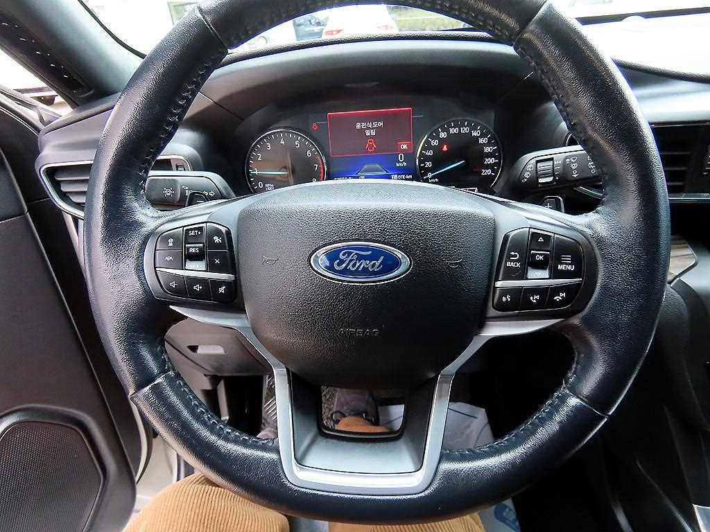 Ford Explorer - Vista 8