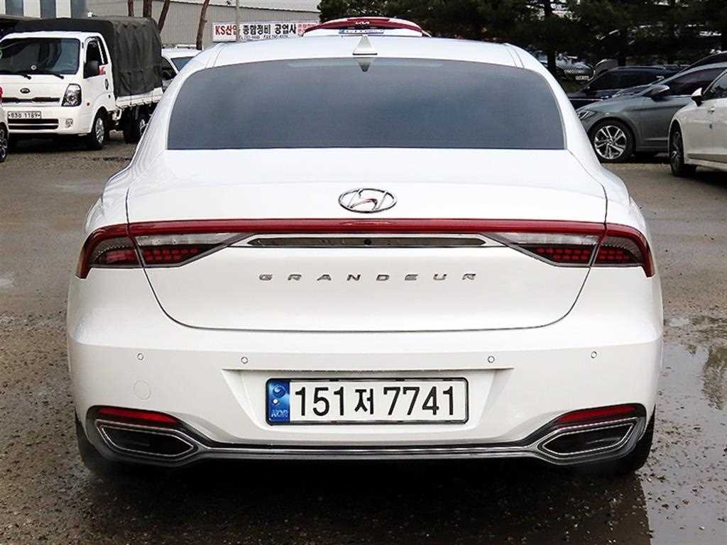 HYUNDAI Grandeur - Vista 4
