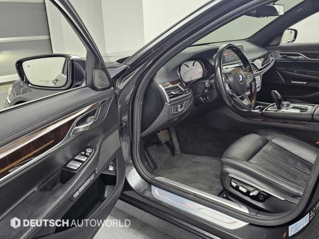 BMW 7 Series - Vista 11