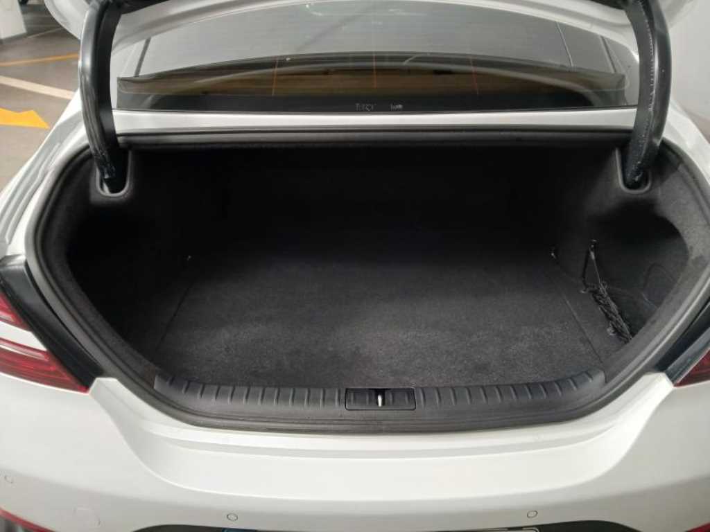 Genesis G70 2025 Blanco - Importación desde Corea - HF Imports Iquique - Foto 18