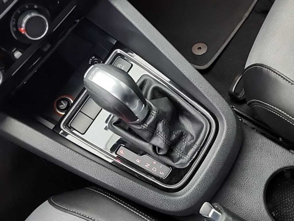 Volkswagen Jetta - Vista 8