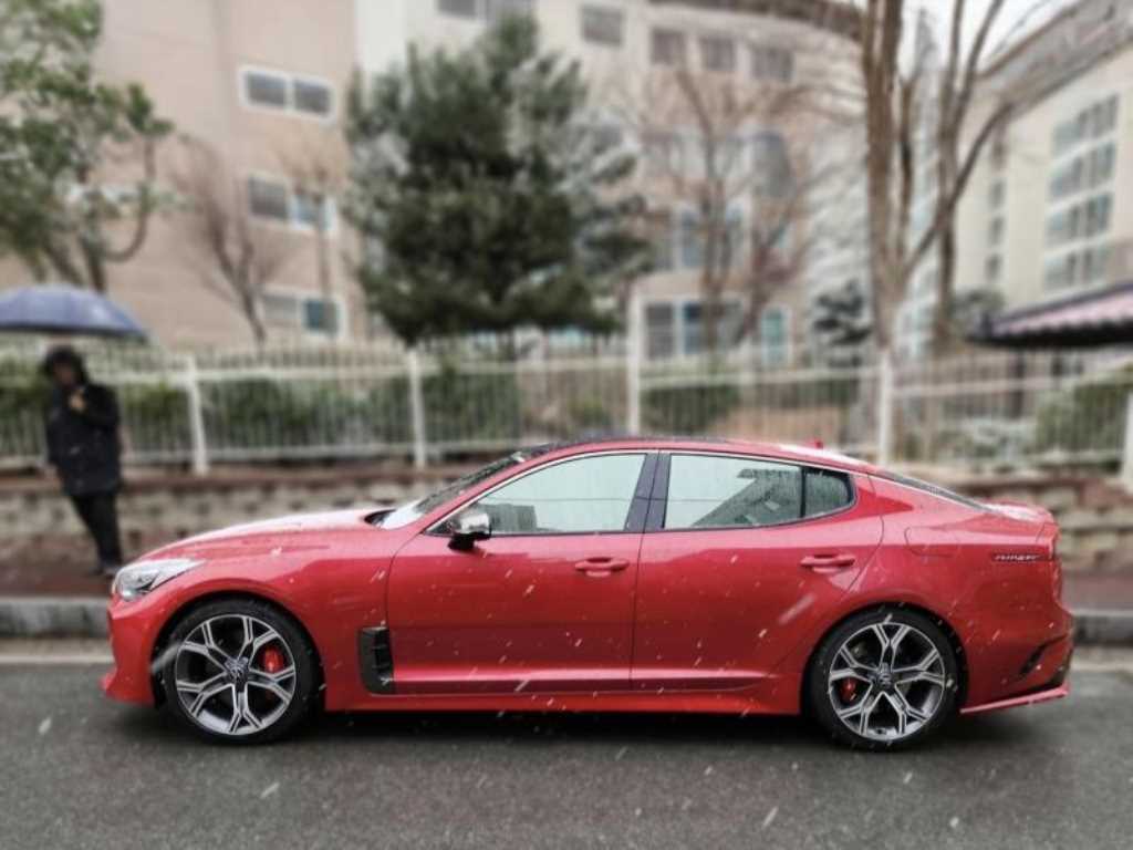 KIA Stinger - Vista 3