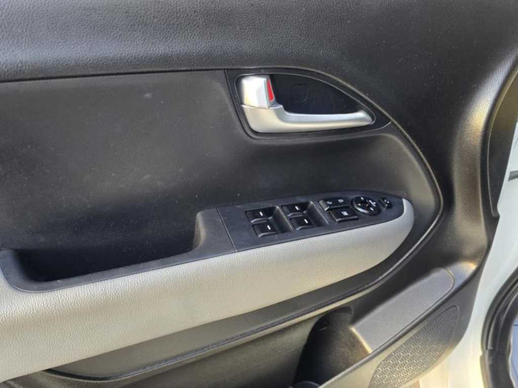 KIA Ray 2022 Blanco - Importación desde Corea - HF Imports Iquique - Foto 17