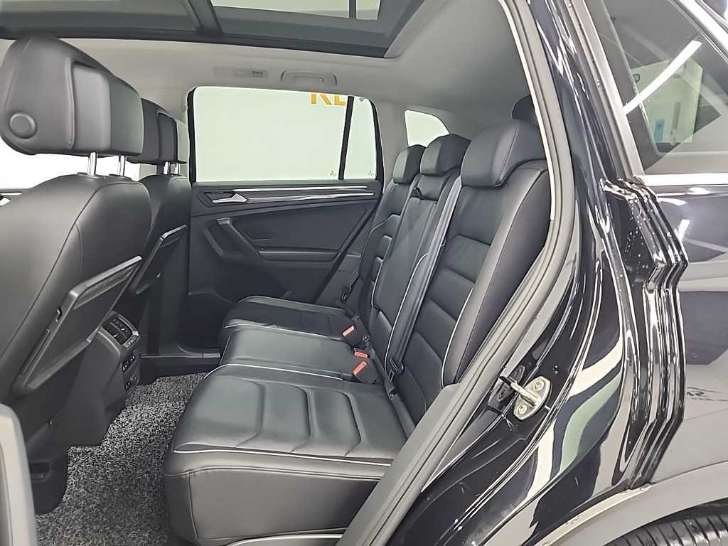 Volkswagen Tiguan - Vista 12