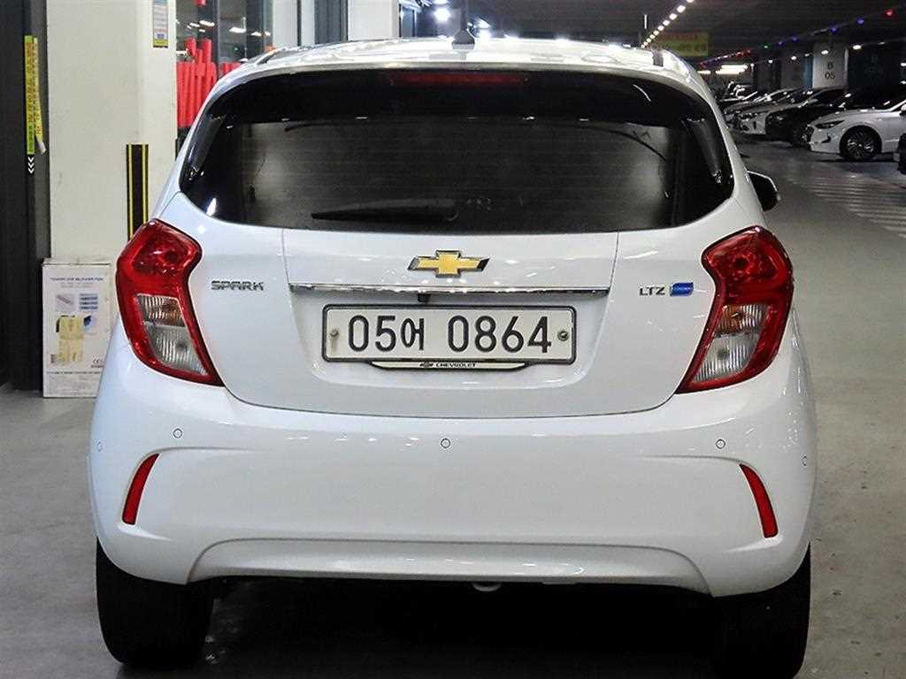 Chevrolet Spark - Vista 5
