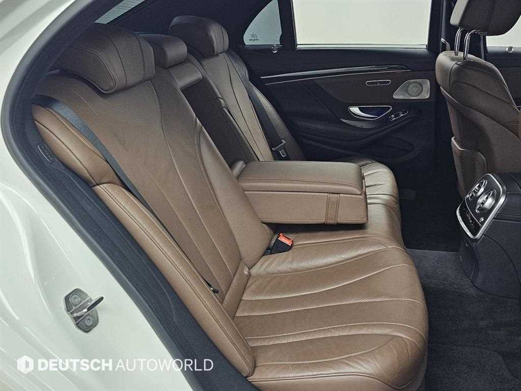 Mercedes Benz S Class - Vista 12