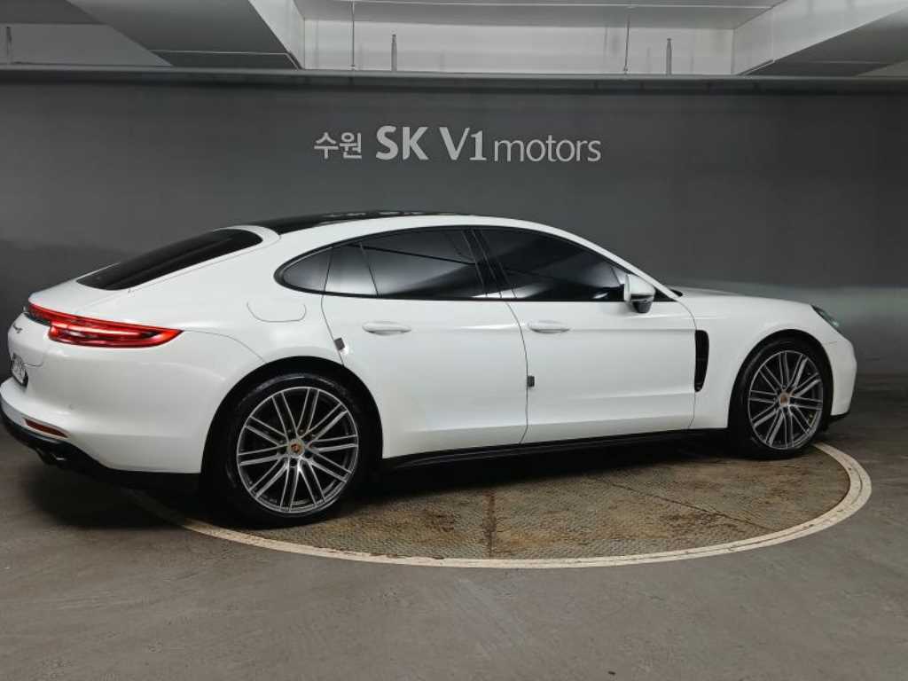Porsche Panamera - Vista 4