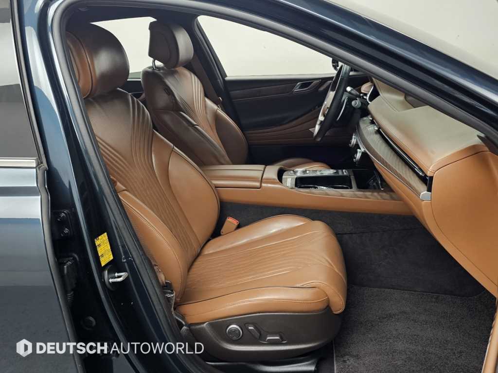 Genesis G80 - Vista 10