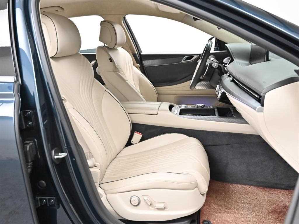 Genesis G80 - Vista 10