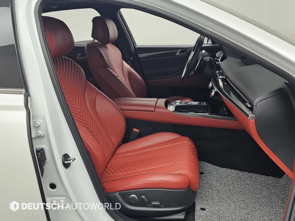 Genesis G80 - Vista 10