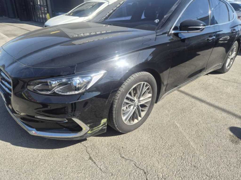 HYUNDAI Grandeur - Vista 2