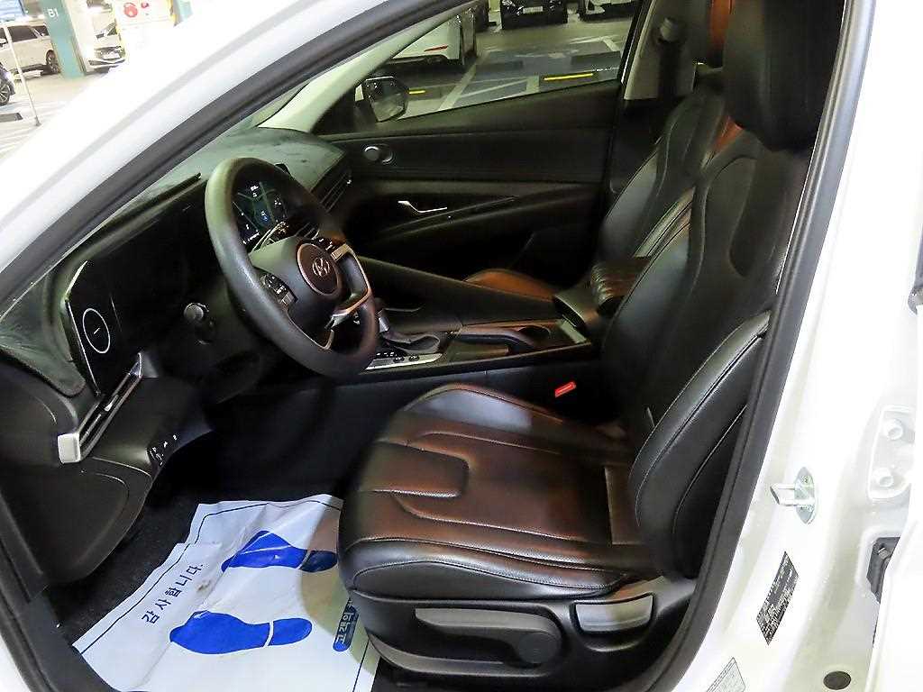 HYUNDAI Avante - Vista 6