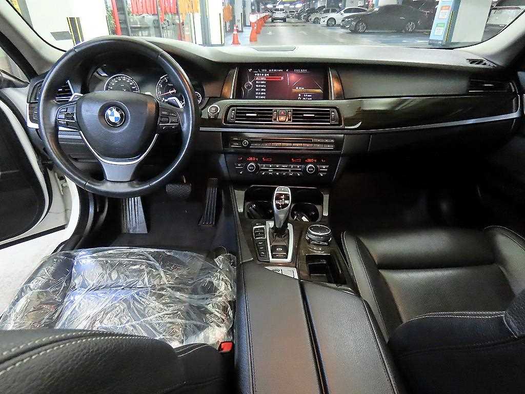 BMW 5 Series - Vista 10