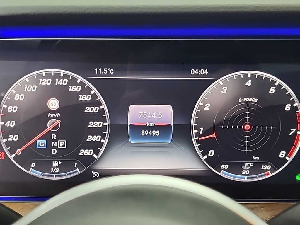 Mercedes Benz E class - Vista 6