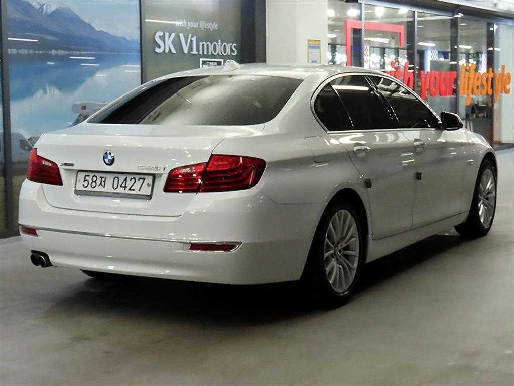 BMW 5 Series - Vista 4