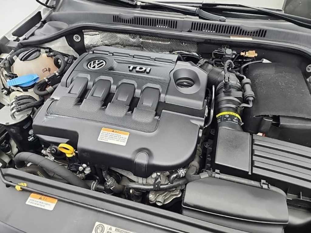 Volkswagen Jetta - Vista 5