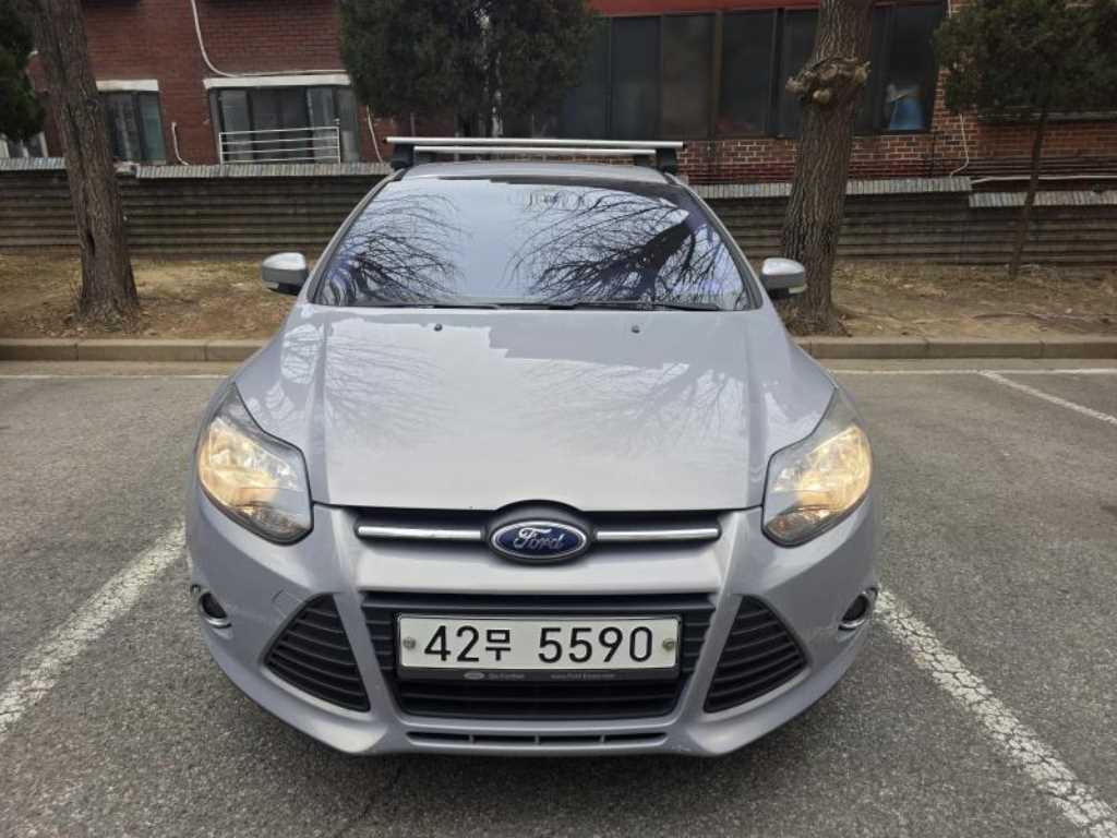 Ford Focus 2014 Gris - Importación desde Corea - HF Imports Iquique - Foto 1