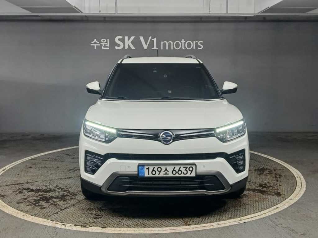 Ssangyong Tivoli 2021 Blanco - Importación desde Corea - HF Imports Iquique - Foto 1