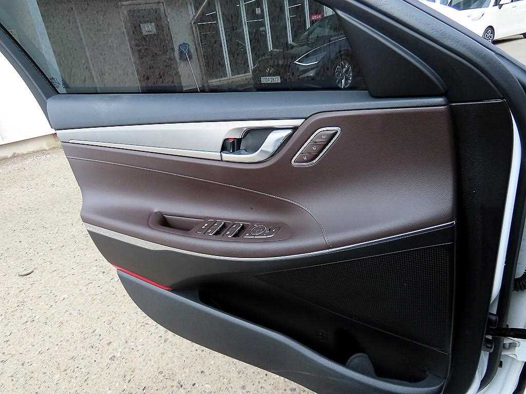 HYUNDAI Grandeur - Vista 11