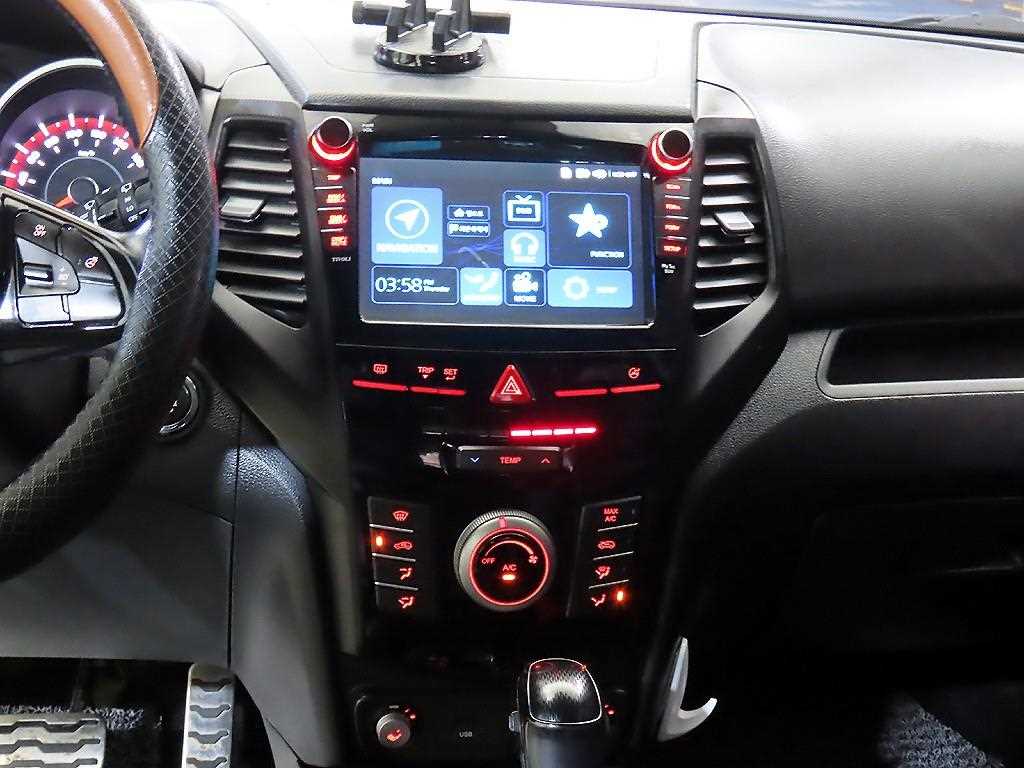 Ssangyong Tivoli - Vista 11